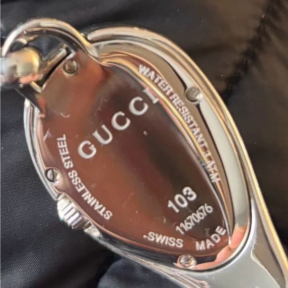 Gucci Stainless Steel bangle watch - Picture 2 of 9